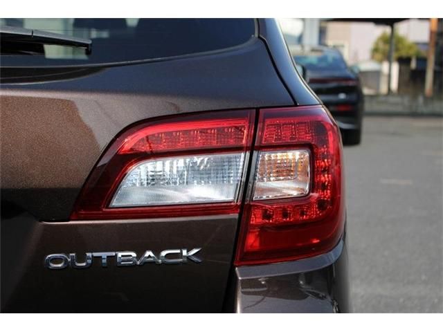 SUBARU LEGACY OUTBACK 2018 Image 31