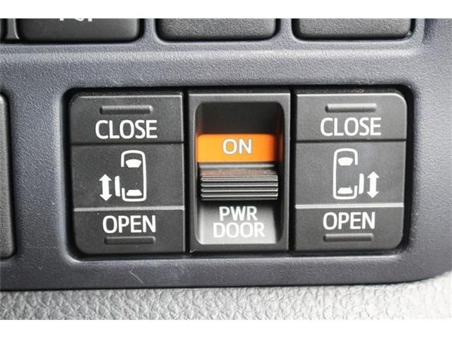 TOYOTA VOXY 2016 Image 31