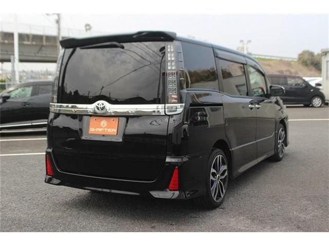 TOYOTA VOXY 2016 Image 31