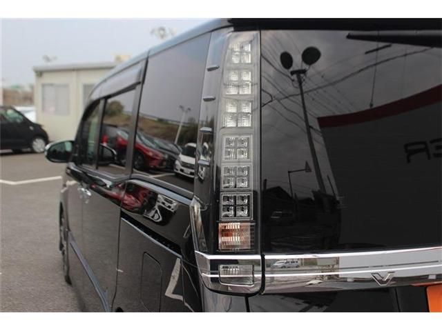 TOYOTA VOXY 2016 Image 31