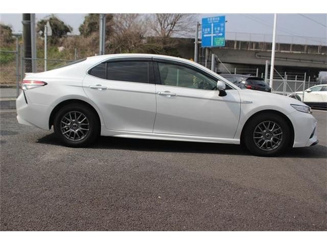 TOYOTA CAMRY HYBRID 2019 Image 31