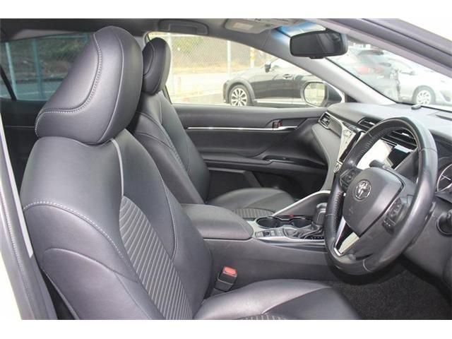 TOYOTA CAMRY HYBRID 2019 Image 31