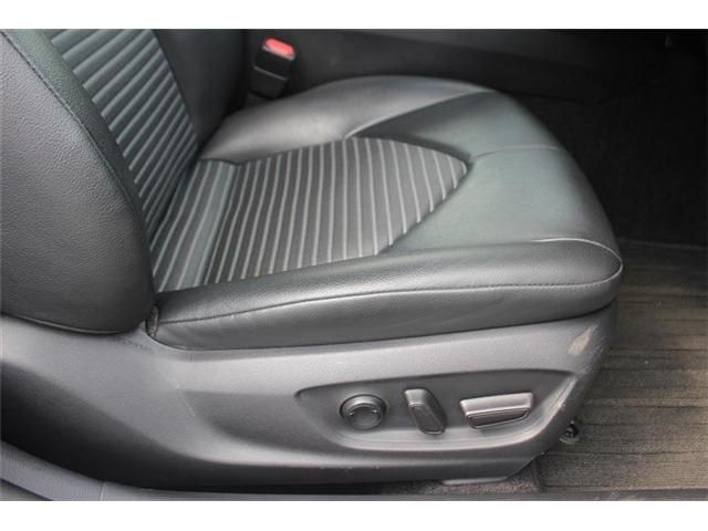 TOYOTA CAMRY HYBRID 2019 Image 31