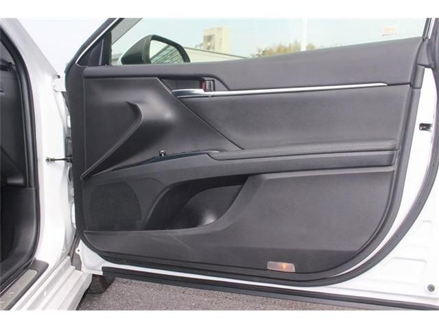 TOYOTA CAMRY HYBRID 2019 Image 31