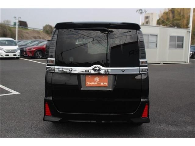 TOYOTA VOXY 2017 Image 31