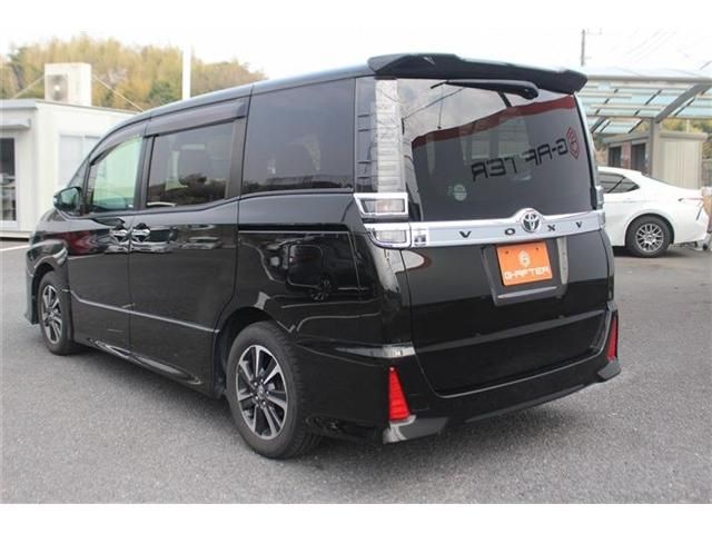 TOYOTA VOXY 2017 Image 31