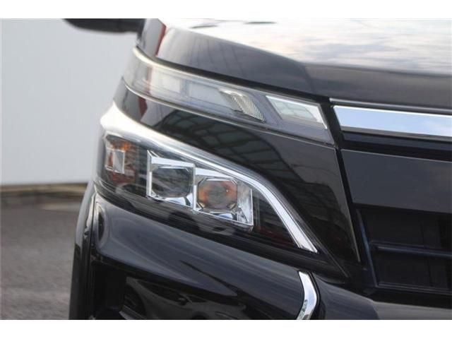 TOYOTA VOXY 2017 Image 31