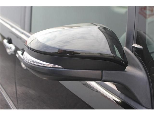 TOYOTA VOXY 2017 Image 31