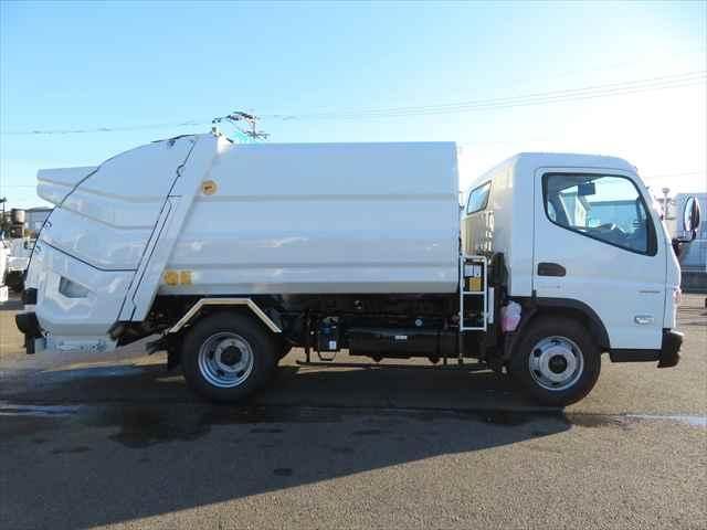 MITSUBISHI CANTER 2025 Image 31