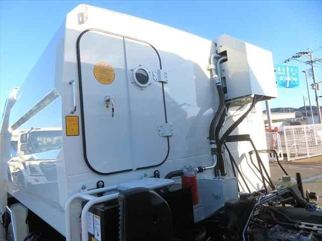 MITSUBISHI CANTER 2025 Image 31