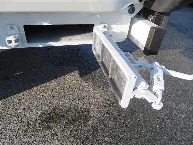 MITSUBISHI CANTER 2025 Image 31