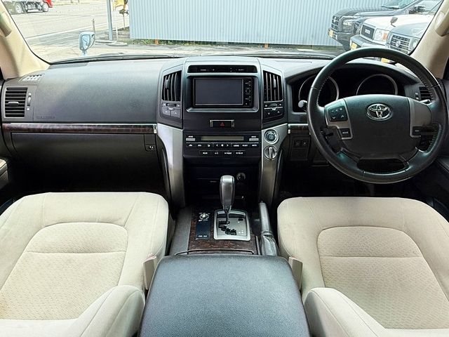 TOYOTA LANDCRUISER WAGON 2010 Image 31