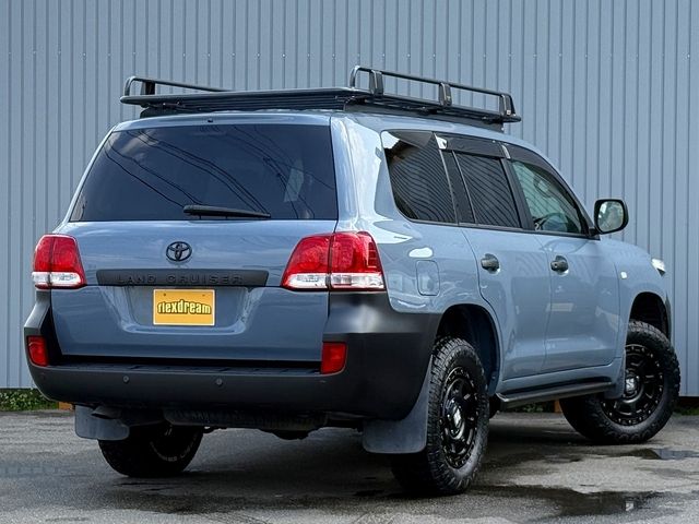 TOYOTA LANDCRUISER WAGON 2010 Image 31
