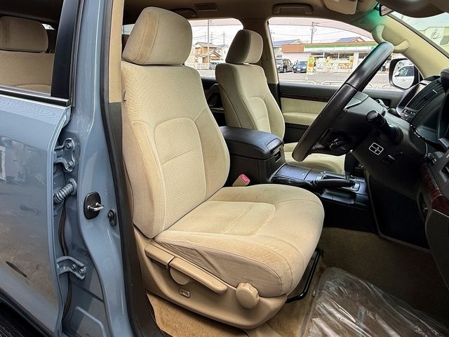 TOYOTA LANDCRUISER WAGON 2010 Image 31