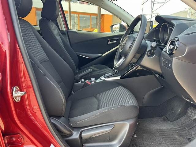 MAZDA DEMIO 2017 Image 31