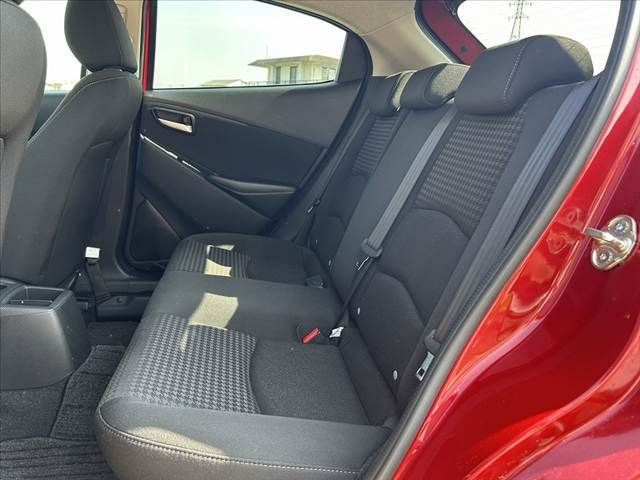 MAZDA DEMIO 2017 Image 31