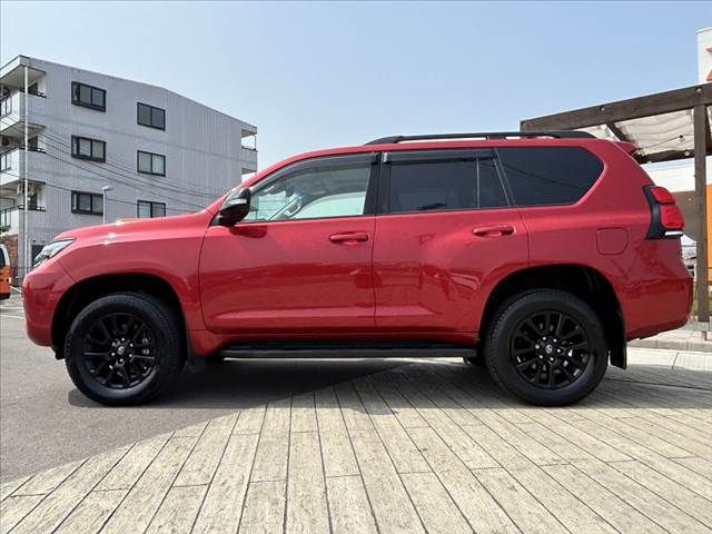 TOYOTA LANDCRUISER PRADO 2023 Image 31