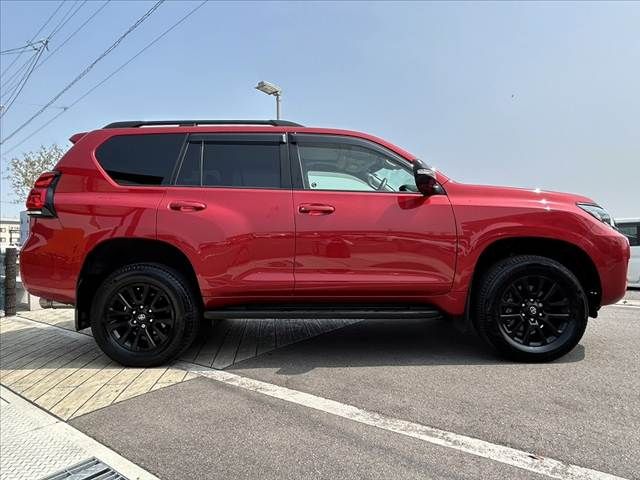 TOYOTA LANDCRUISER PRADO 2023 Image 31