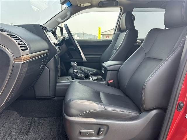 TOYOTA LANDCRUISER PRADO 2023 Image 31