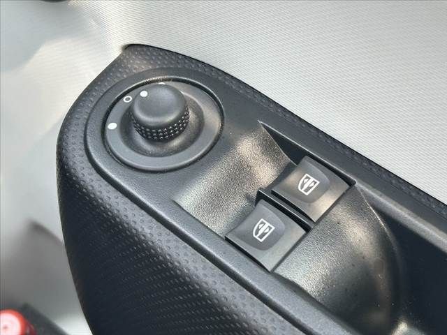 RENAULT TWINGO 2020 Image 31