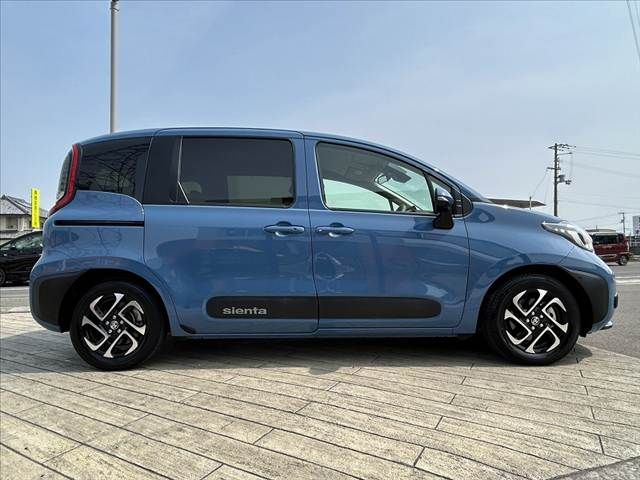 TOYOTA SIENTA HYBRID 2023 Image 31
