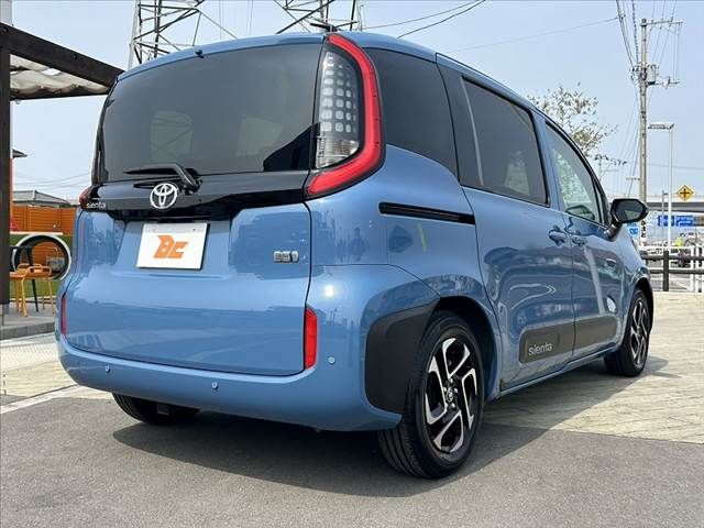 TOYOTA SIENTA HYBRID 2023 Image 31