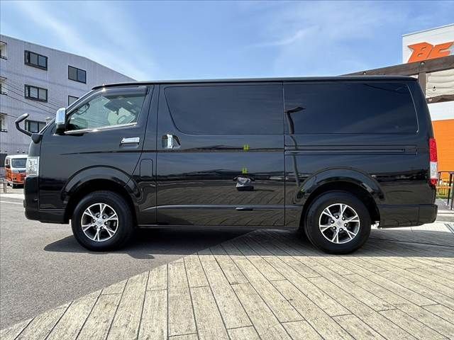 TOYOTA HIACE VAN 4WD 2023 Image 31