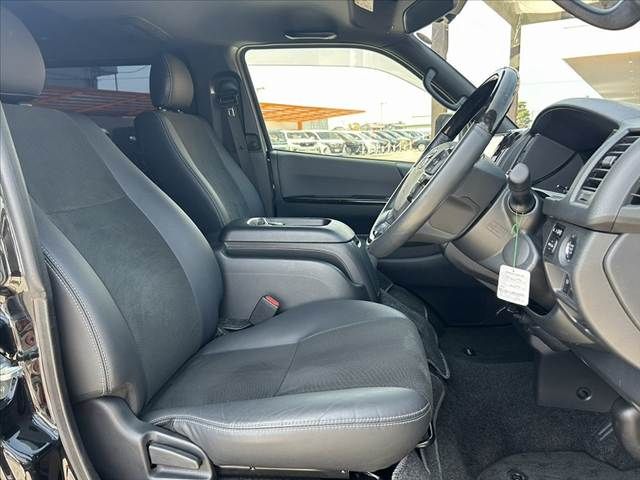 TOYOTA HIACE VAN 4WD 2023 Image 31