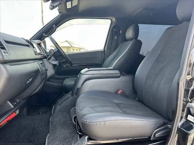 TOYOTA HIACE VAN 4WD 2023 Image 31