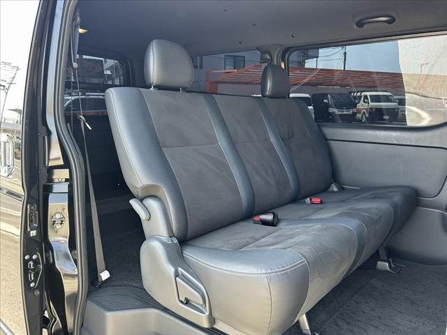 TOYOTA HIACE VAN 4WD 2023 Image 31