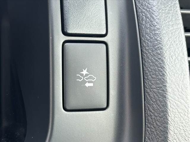 TOYOTA HIACE VAN 4WD 2023 Image 31