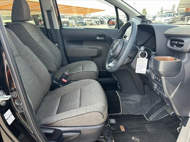 TOYOTA SIENTA HYBRID 2024 Image 31