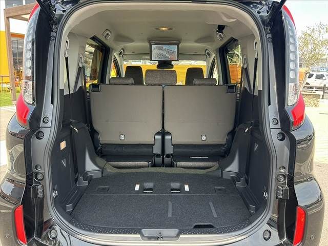 TOYOTA SIENTA HYBRID 2024 Image 31