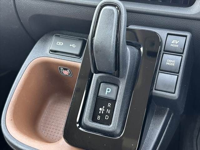 TOYOTA SIENTA HYBRID 2024 Image 31