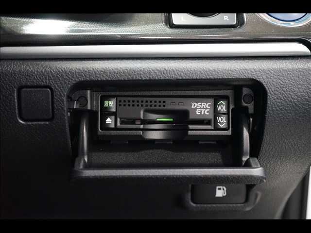 TOYOTA CROWN SEDAN HYBRID 2014 Image 31