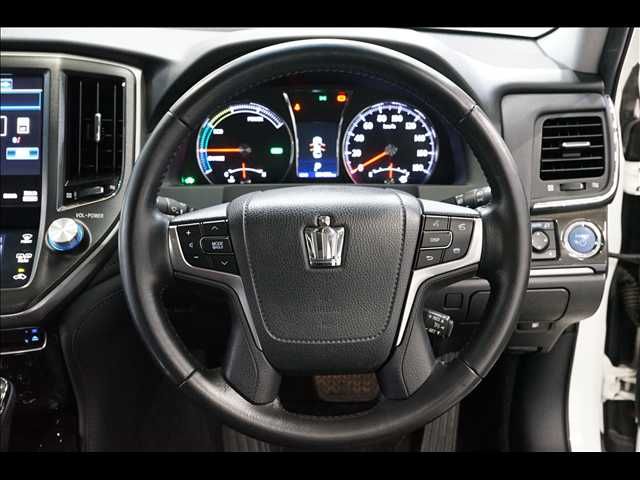 TOYOTA CROWN SEDAN HYBRID 2014 Image 31