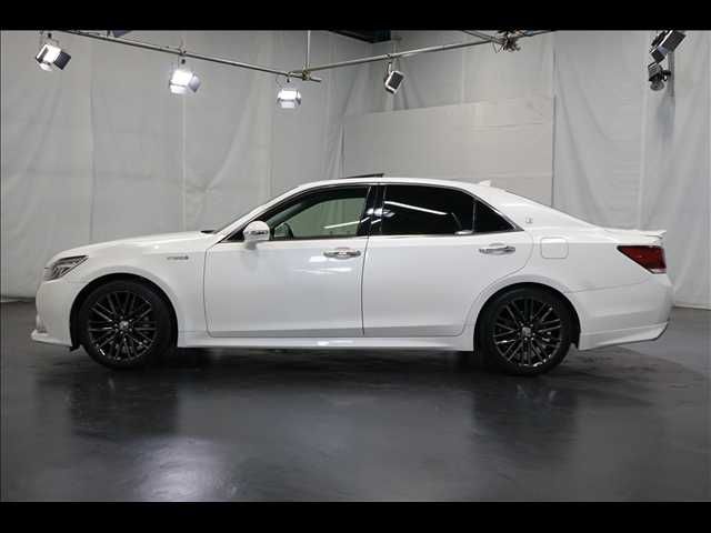 TOYOTA CROWN SEDAN HYBRID 2014 Image 31