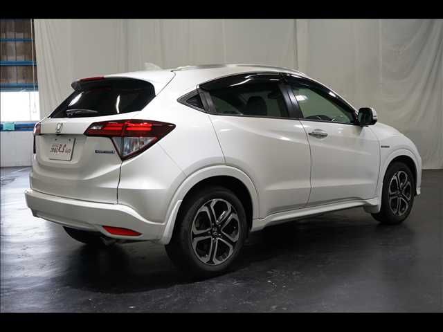 HONDA VEZEL HYBRID 2015 Image 31