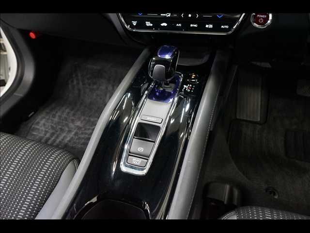 HONDA VEZEL HYBRID 2015 Image 31