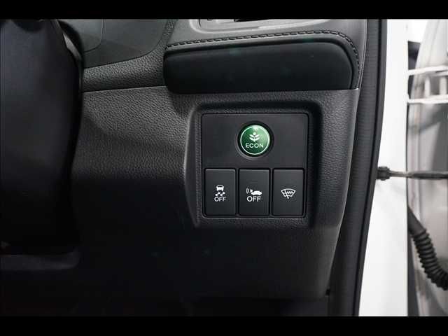 HONDA VEZEL HYBRID 2015 Image 31