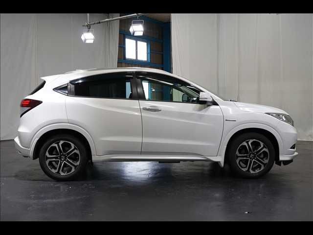 HONDA VEZEL HYBRID 2015 Image 31