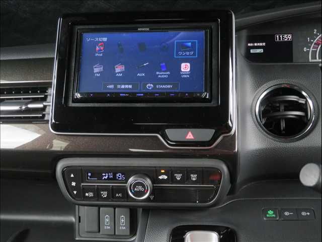 HONDA N BOX CUSTOM 2019 Image 31