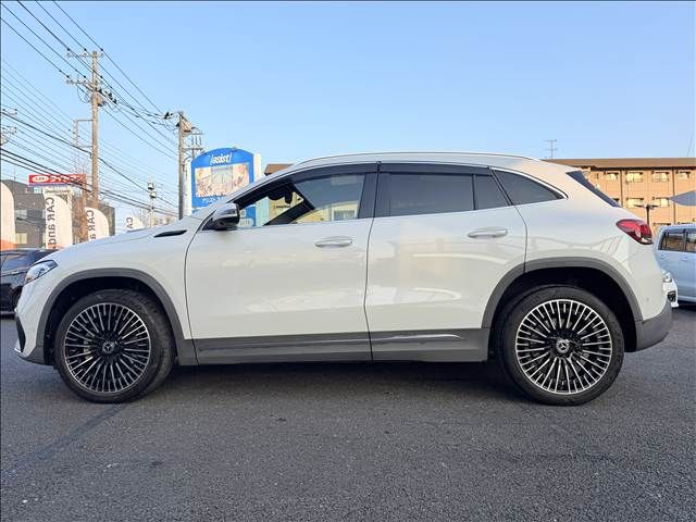 MERCEDES BENZ EQA 2021 Image 31