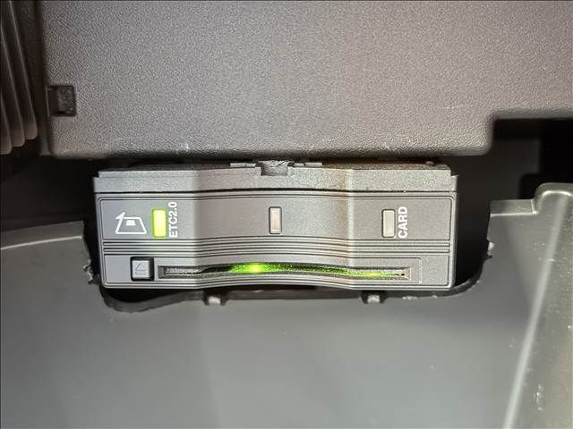 MERCEDES BENZ EQA 2021 Image 31