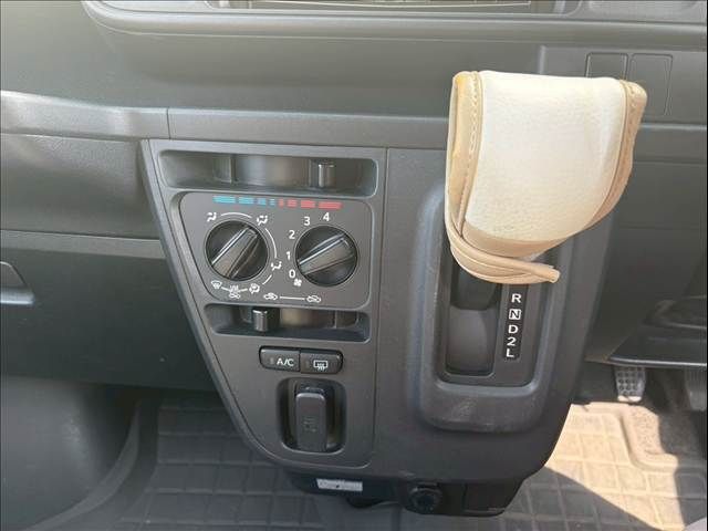 DAIHATSU HIJET CARGO 2018 Image 31