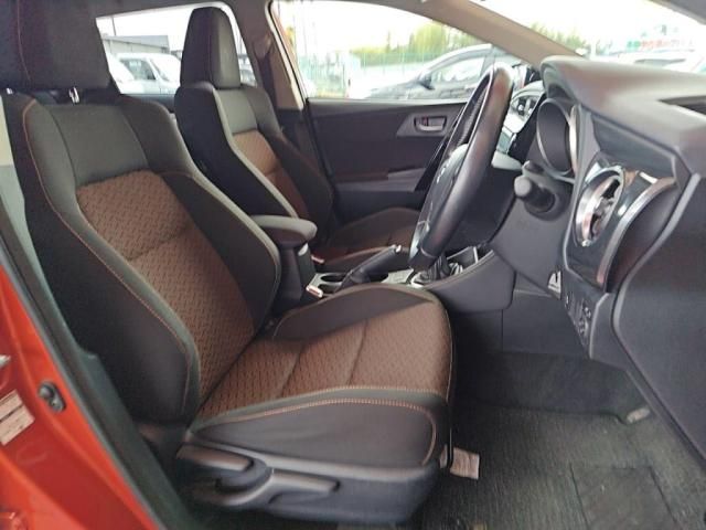 TOYOTA AURIS 2017 Image 31