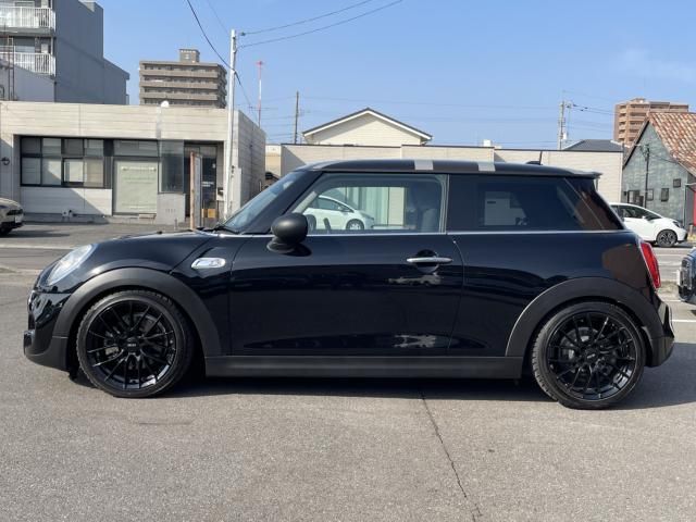 BMW MINI COOPER S 2015 Image 31