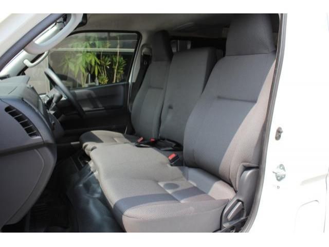 TOYOTA REGIUSACE VAN 1.15T 2019 Image 31