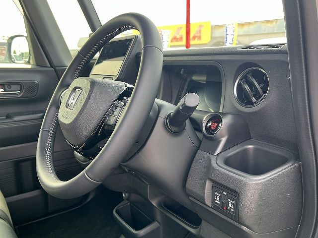 HONDA N BOX CUSTOM 2025 Image 31