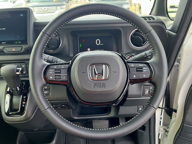 HONDA N BOX CUSTOM 2025 Image 31